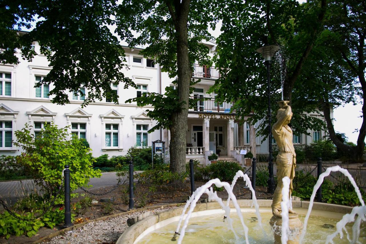 Hotel Apollo Darlowko Bagian luar foto