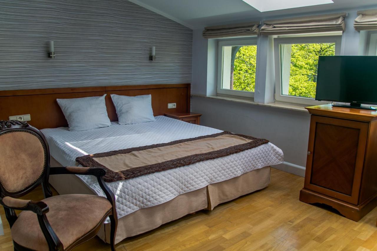 Hotel Apollo Darlowko Bagian luar foto