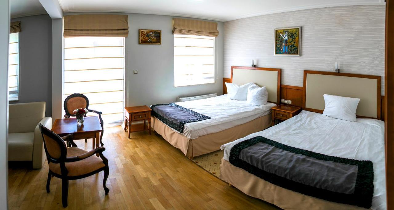 Hotel Apollo Darlowko Bagian luar foto